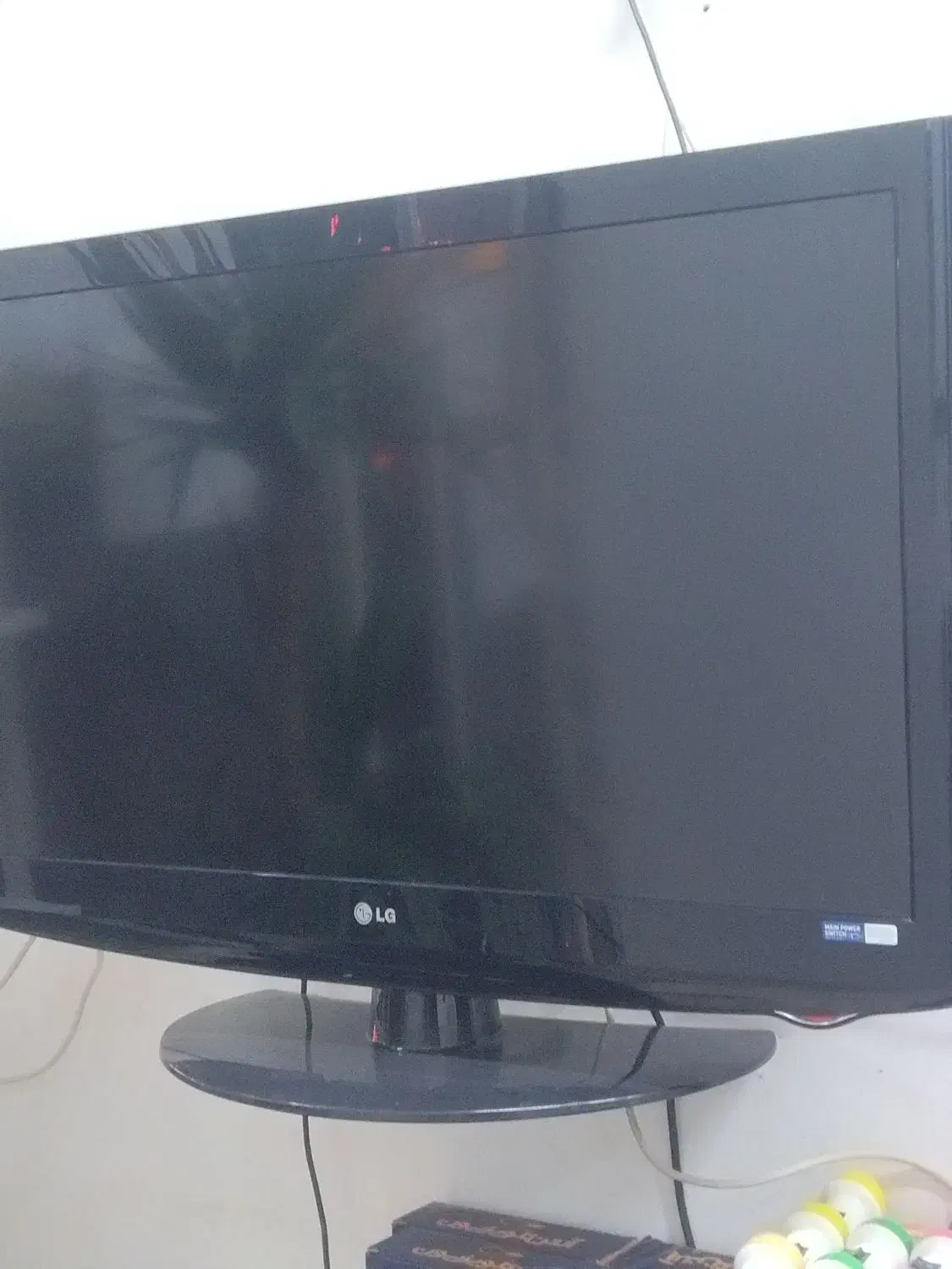 تلویزیون|تلویزیون و پروژکتور|نیشابور, میدان حافظ|دیوار