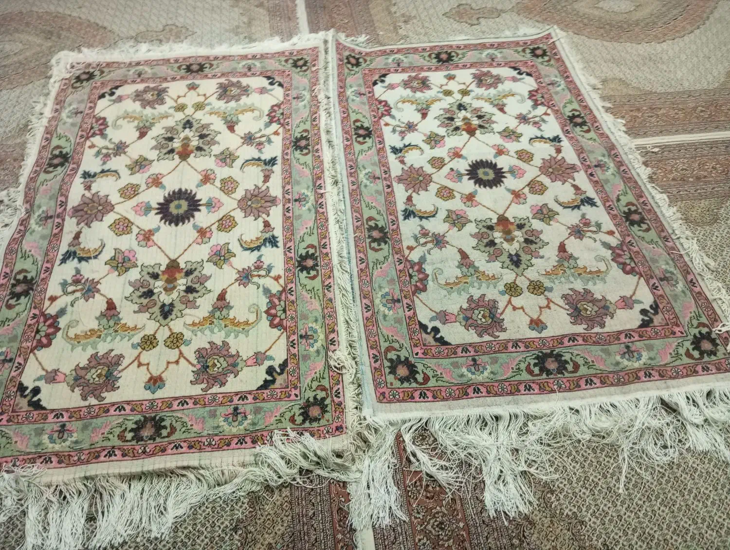 فروش فرش دست بافت گل افشان|فرش|اردبیل, |دیوار