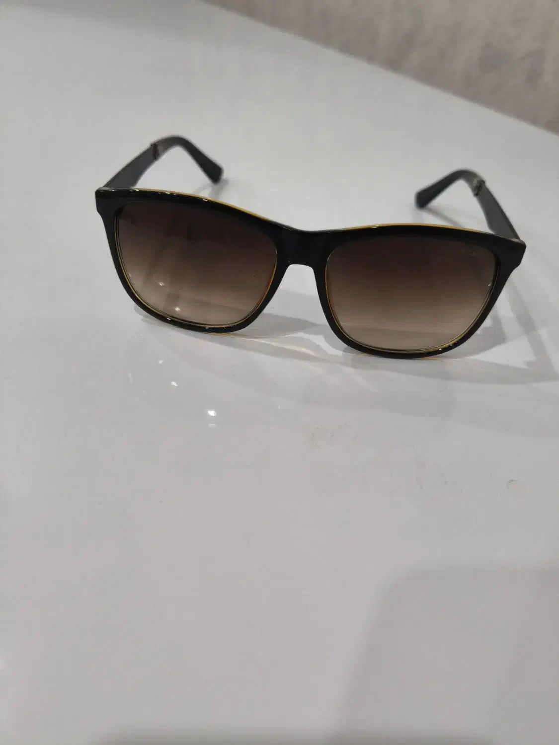 عینک|زیورآلات و اکسسوری|بندر انزلی, باغ زمانی|دیوار