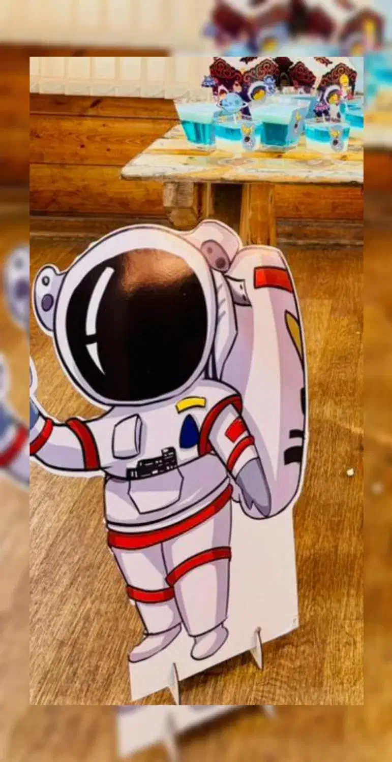 استند فضانورد تم تولد|اسباب‌‌بازی|رشت, نیکمرام|دیوار