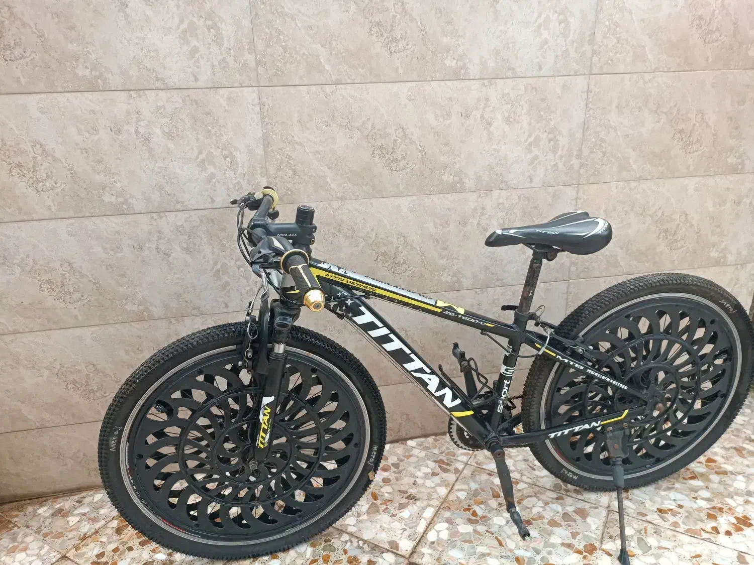 دوچرخه تیتان سایز 26|دوچرخه، اسکیت، اسکوتر|خشکبیجار, |دیوار
