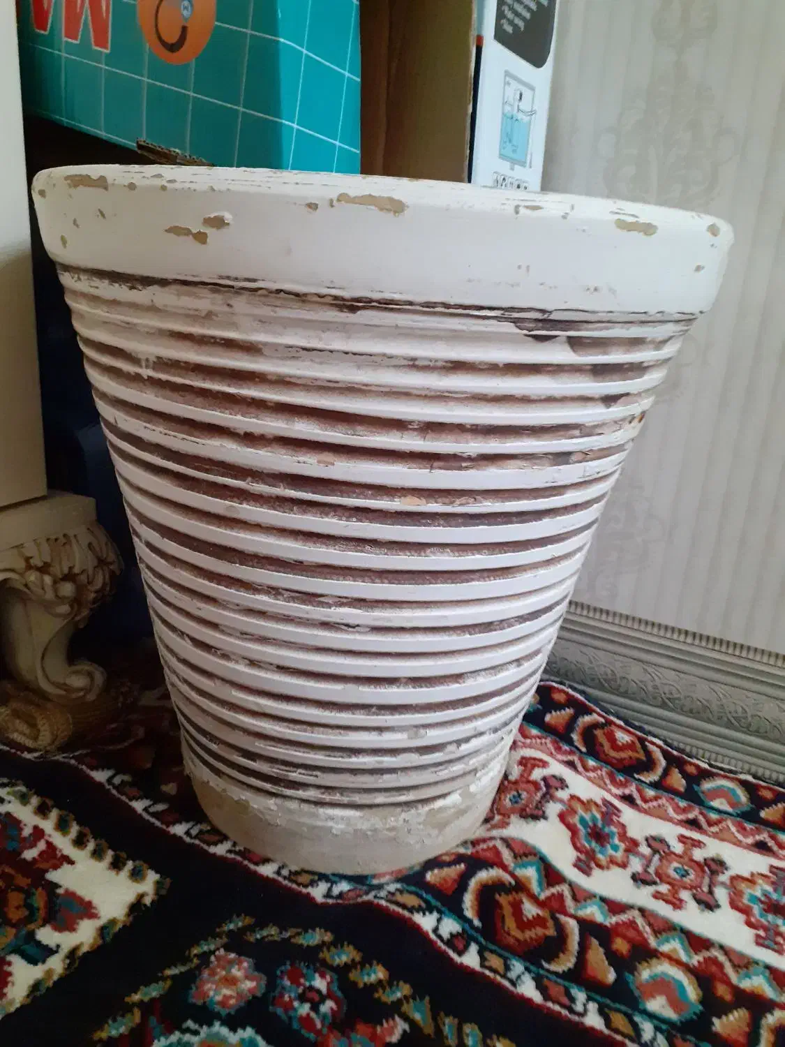 گلدان سفالی بزرگ|گل و گیاه طبیعی|اسلام‌‌آباد غرب, |دیوار