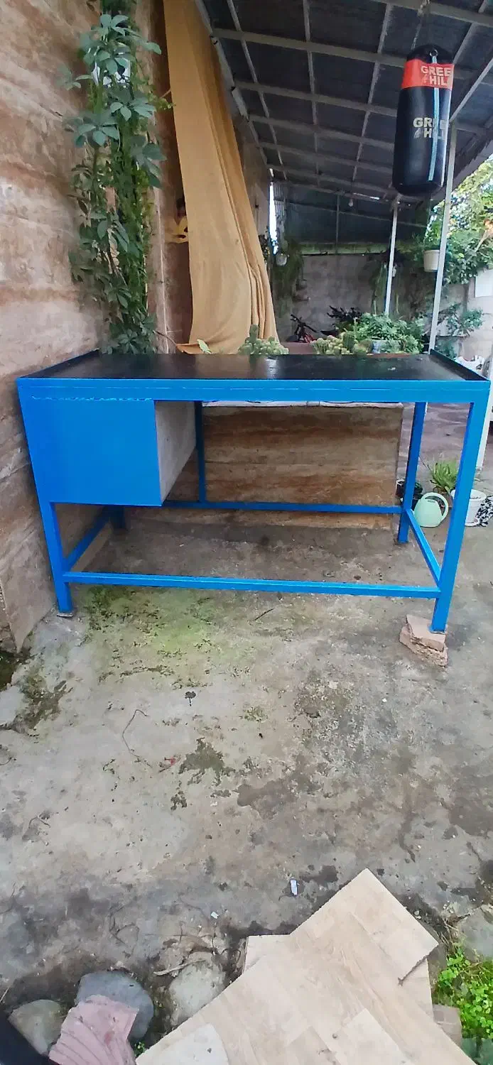 میزکار آهنیبفروش میرسد|ابزارآلات|گوراب زرمیخ, |دیوار