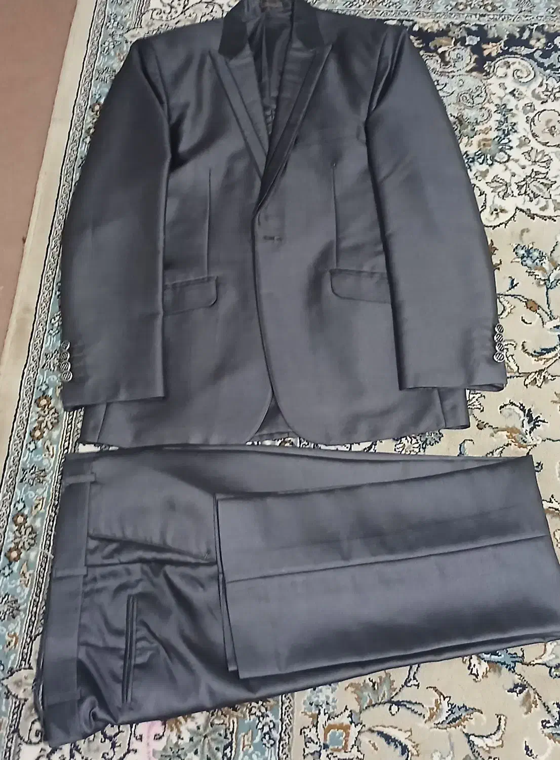 کت و شلوار و کفش|لباس|ساری, |دیوار