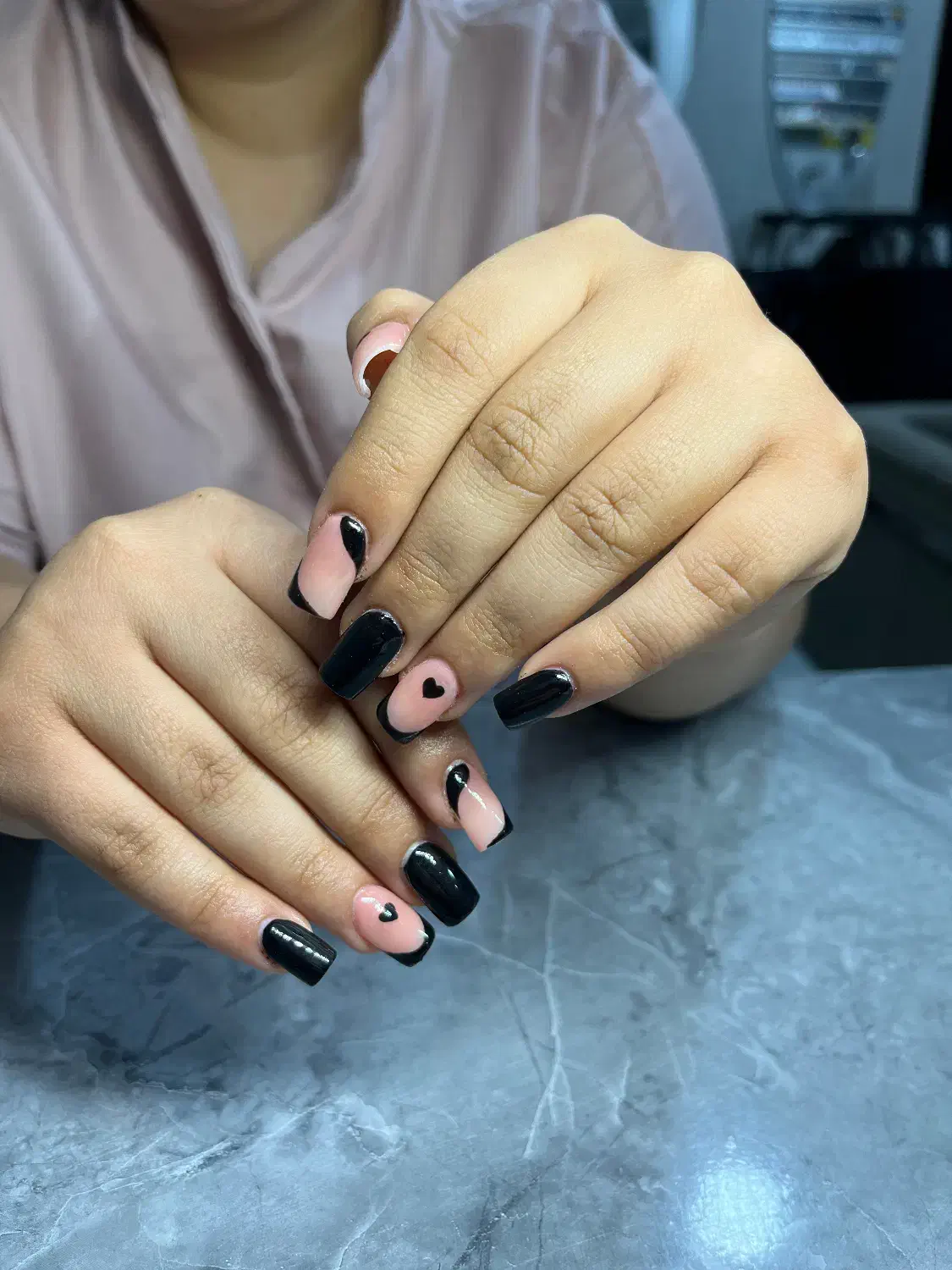 تخفیف کاشت و ترمیم ناخن|خدمات آرایشگری و زیبایی|محمدشهر, محمدشهر|دیوار