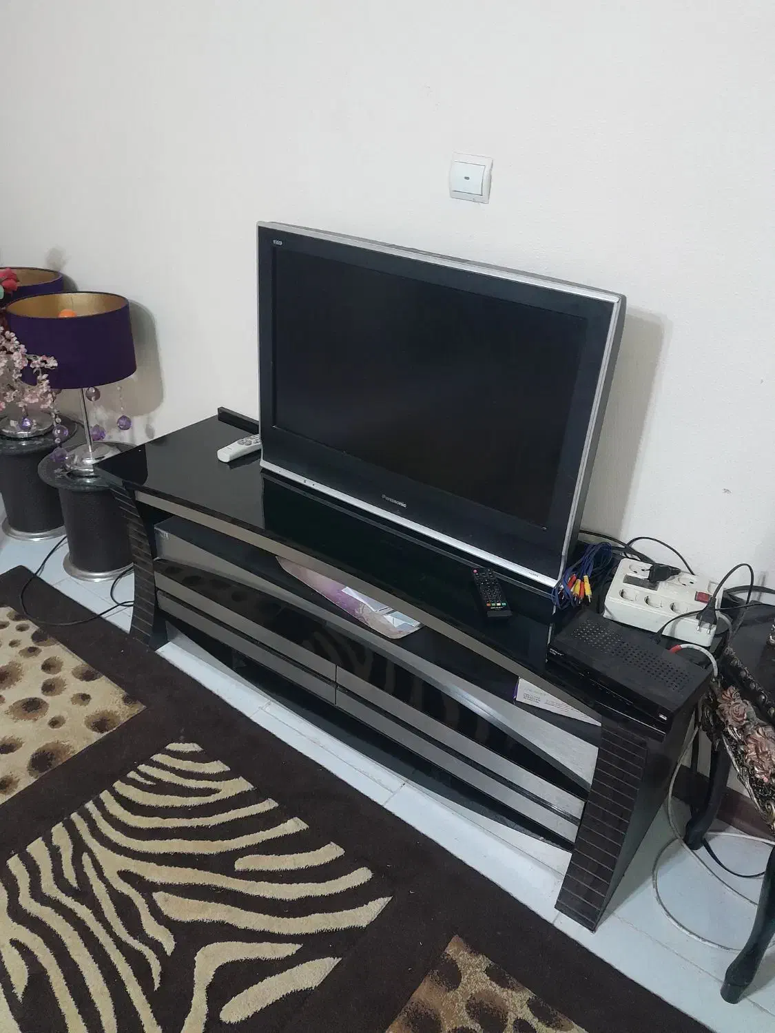 تلویزیون ۳۲ پاناسونیک اصل و ۴۰ فول اچ دی بوست|تلویزیون و پروژکتور|هشتگرد, شهرک بوستان|دیوار