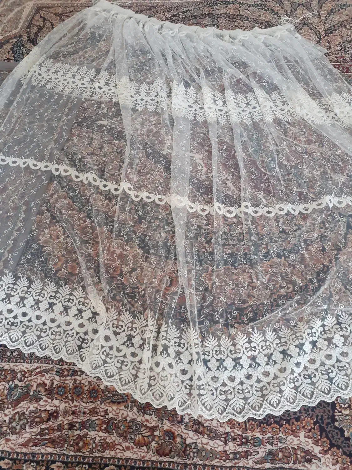 دوتا پرده سالم و تمیز|پرده، رانر، رومیزی|دورود, |دیوار