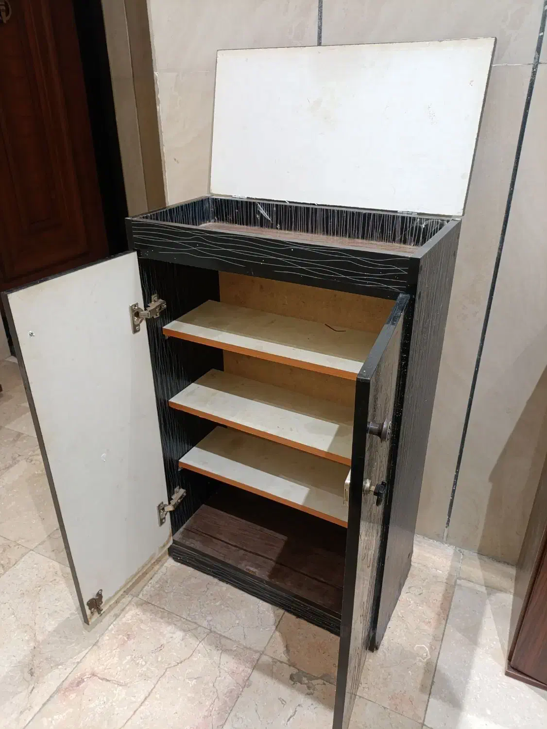 جاکفشی ، دو درب|جاکفشی، کمد، دراور|دامغان, |دیوار