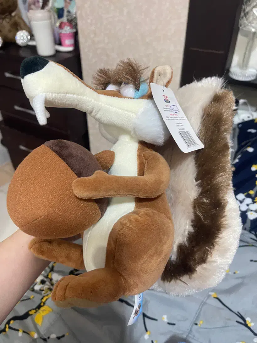 عروسک نو|اسباب‌‌بازی|قم, انسجام|دیوار