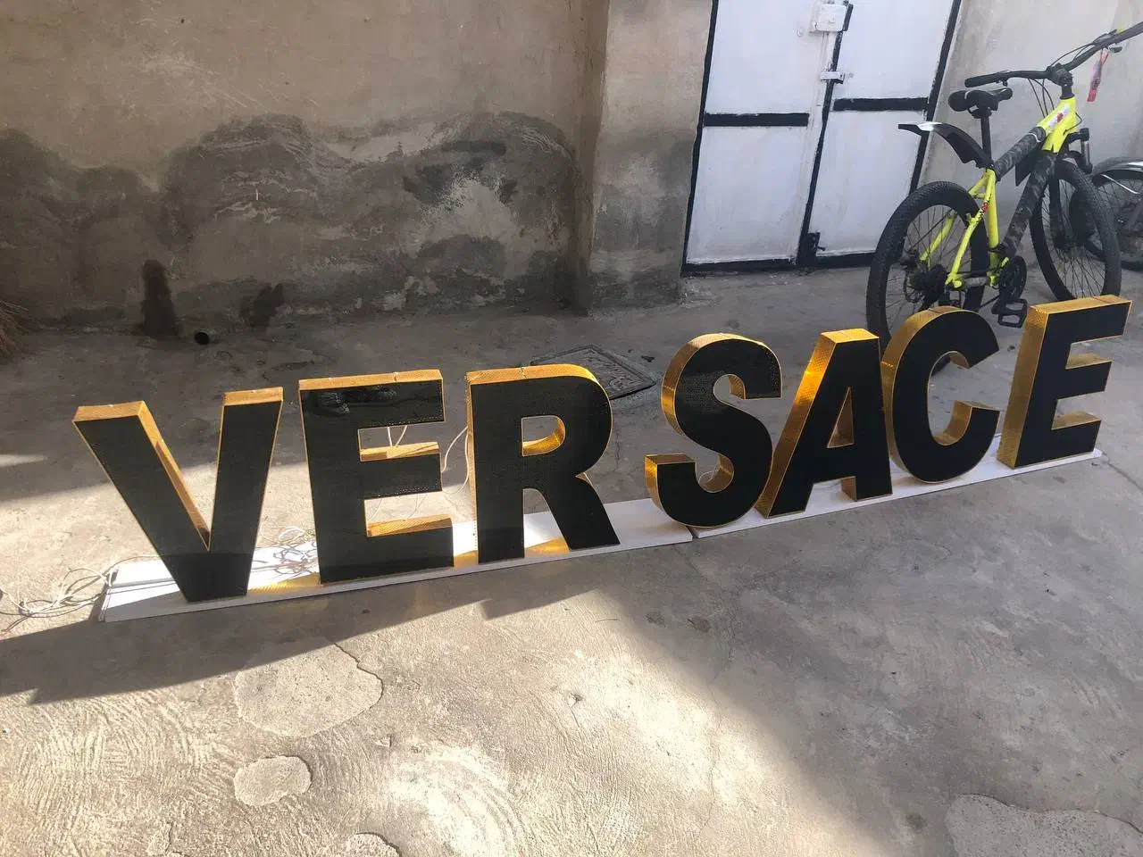 چنلیوم ورساچ سالم تمیز بدون ایراد|فروشگاه و مغازه|قره ضیاالدین, |دیوار