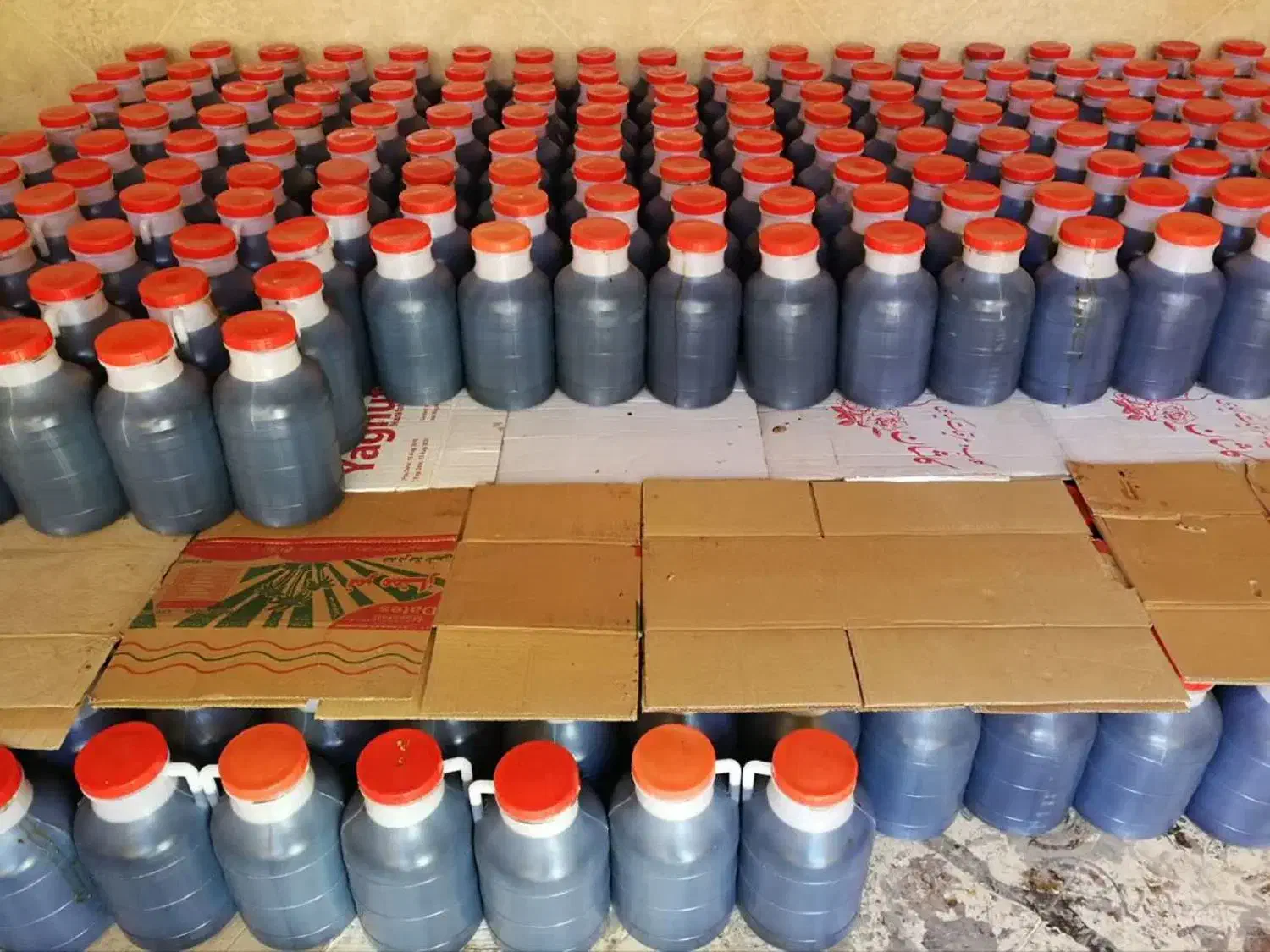 مرکز تولید رب گوجه،شیره انگور وخرما|عمدهفروشی|ورامین, ورامین|دیوار