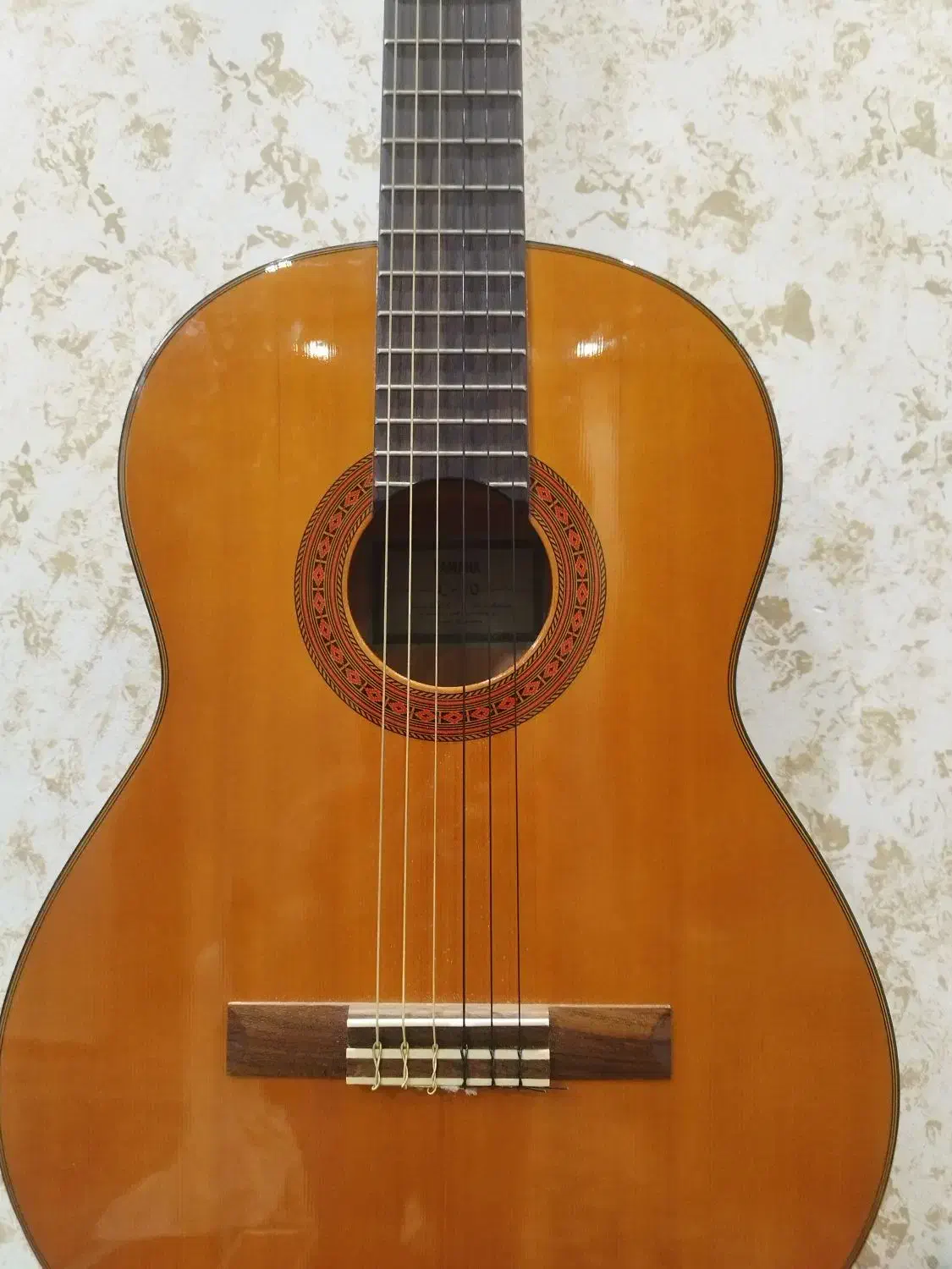 یاماها سی ۷۰ قدیمی|گیتار، بیس، امپلیفایر|رشت, لاکان|دیوار