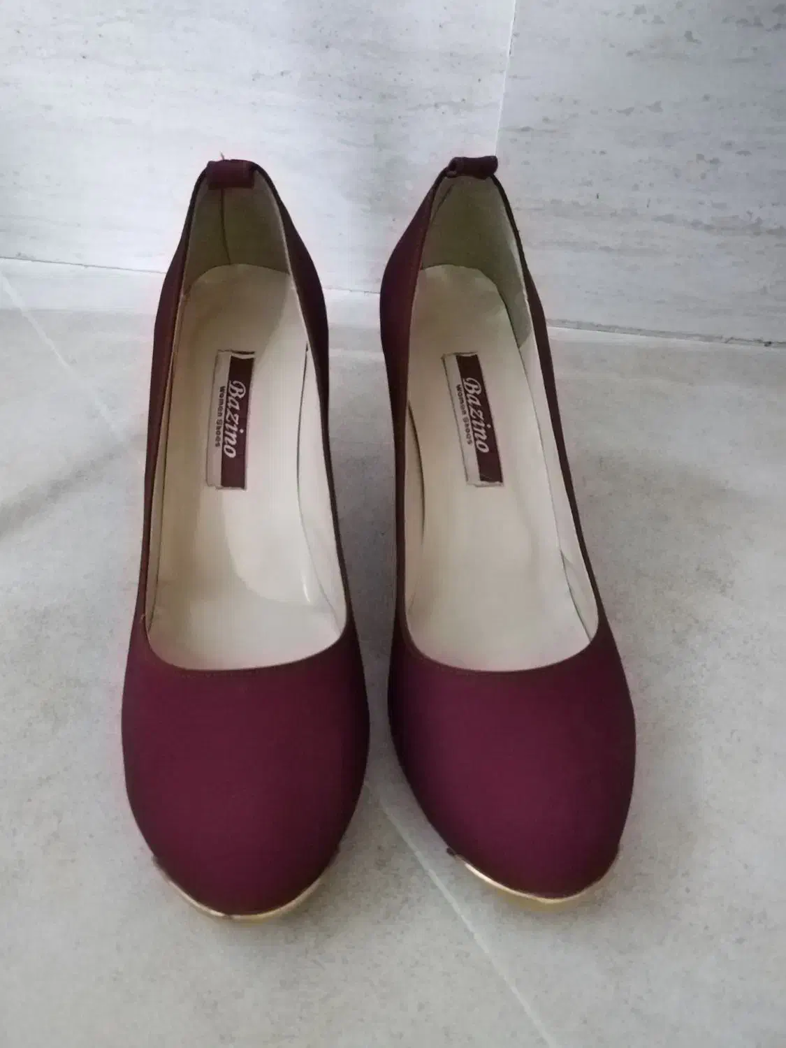 کفش و کیف|کیف، کفش، کمربند|قم, سنگ بند|دیوار