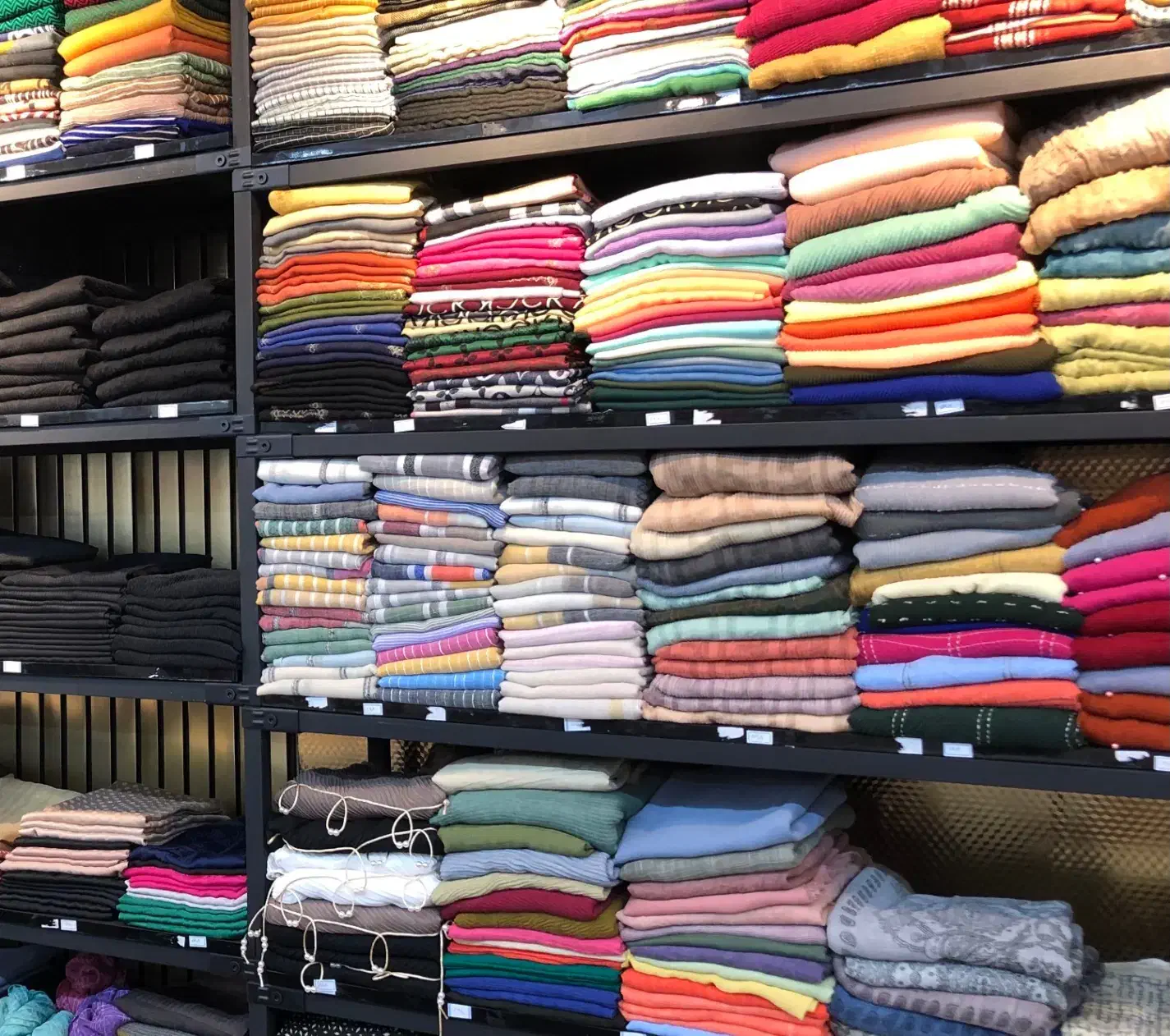 فروشنده|استخدام خدمات فروشگاه و رستوران|شاهین‌شهر, فردوسی|دیوار