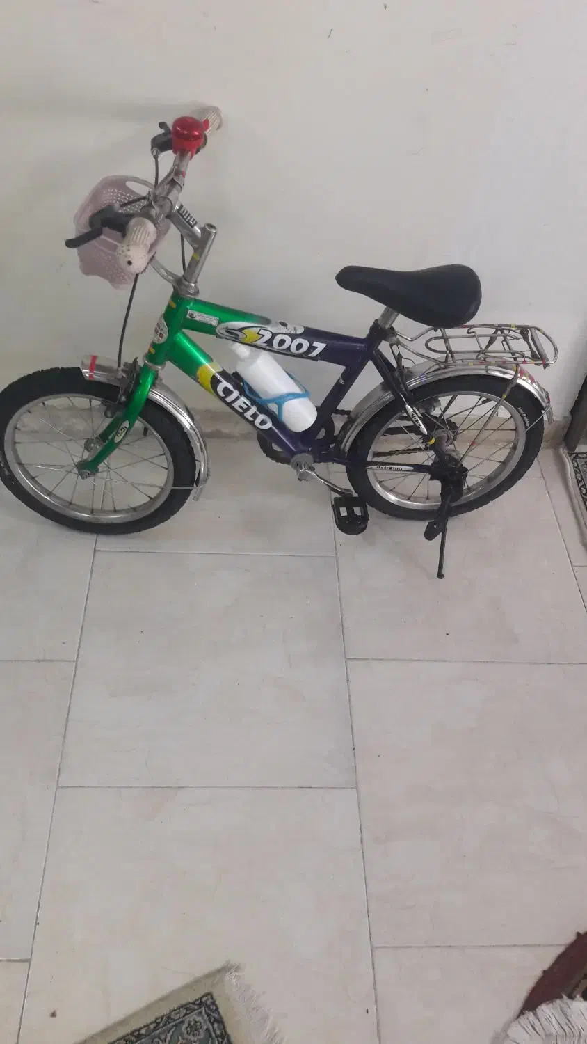 دوچرخه ۱۶ سالم.|دوچرخه، اسکیت، اسکوتر|بومهن, |دیوار