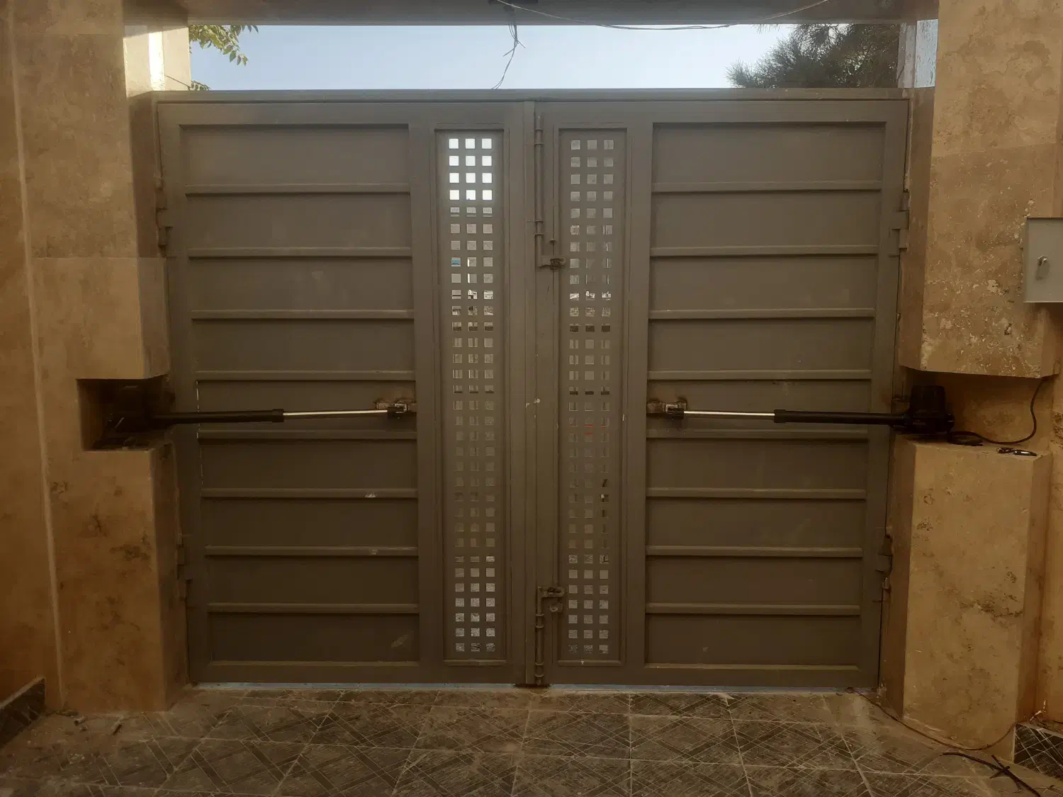 جک پارکینگی سیماران سوزوکی میلان|خدمات پیشه و مهارت|هشتگرد, شهرک اداری|دیوار