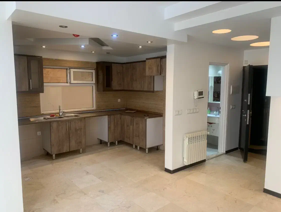 130متر امیرآباد شمالی/خ نوزدهم/ 7 ساله