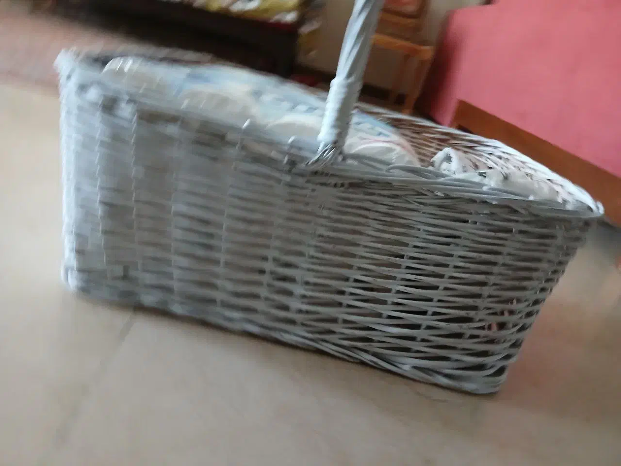 سبد سفید چوبی یلدا|صنایع دستی و سایر لوازم تزئینی|تهران, علم و صنعت|دیوار