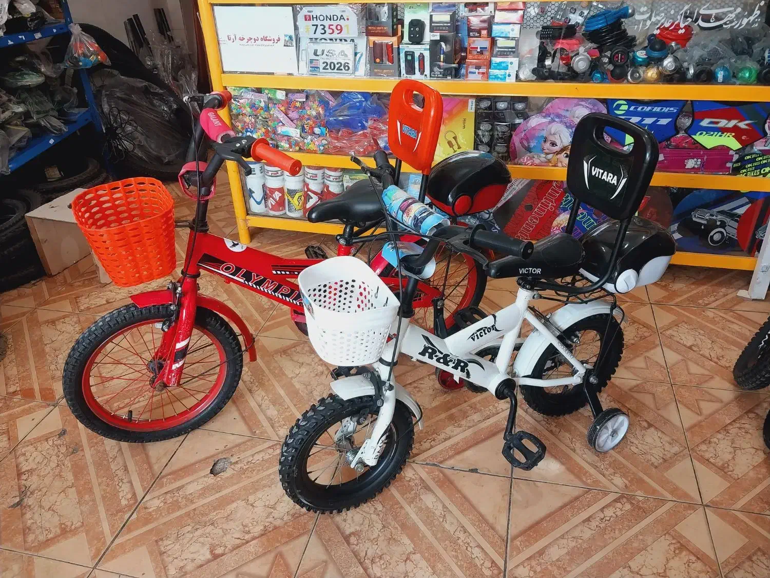 2عدد دوچرخه سایز 12 و 16 دخترانه وپسرانه|دوچرخه، اسکیت، اسکوتر|اصفهان, باغ فدک|دیوار