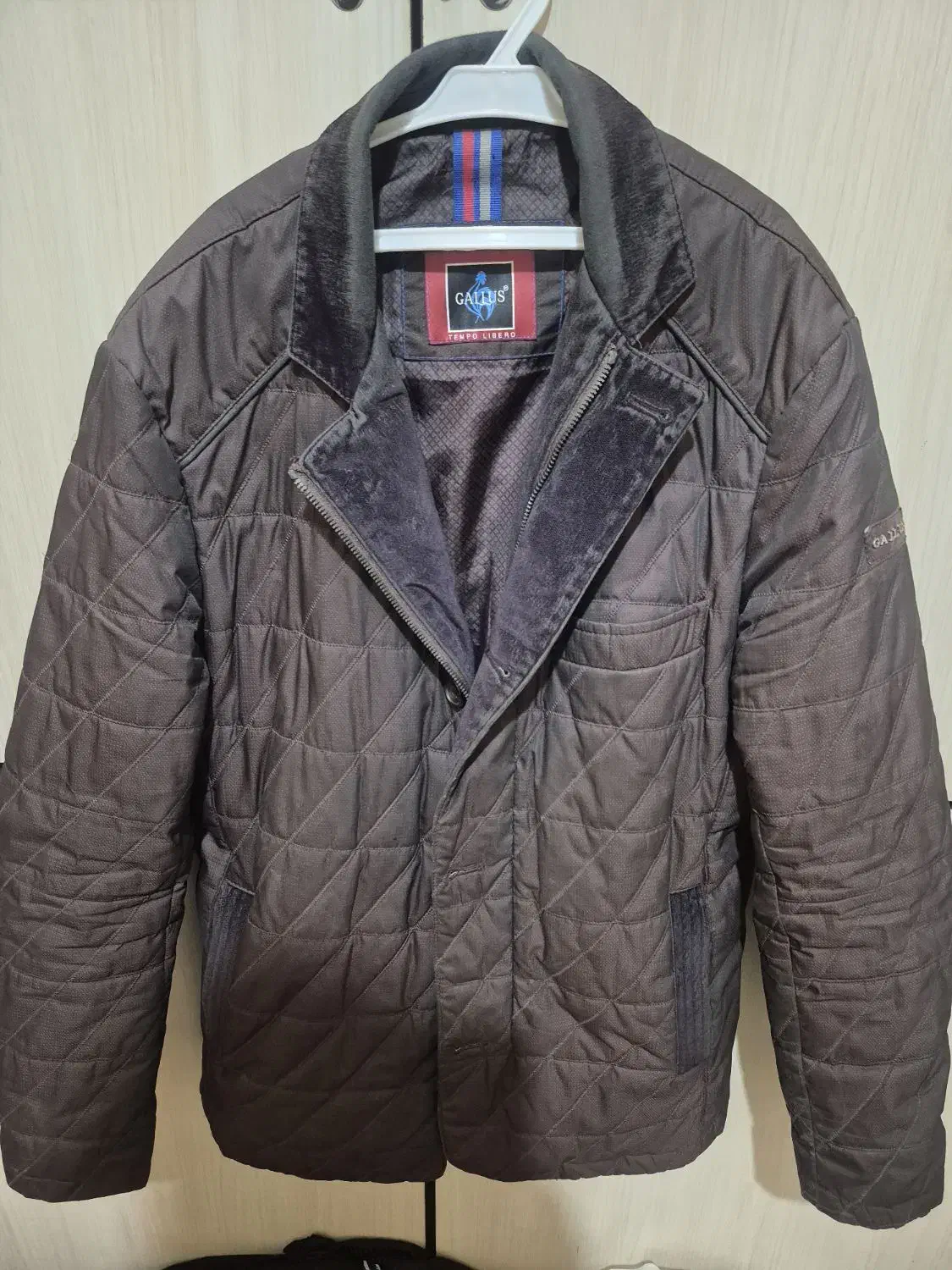 کاپشن در حد نو جنس ترک|لباس|ویلکیج, |دیوار