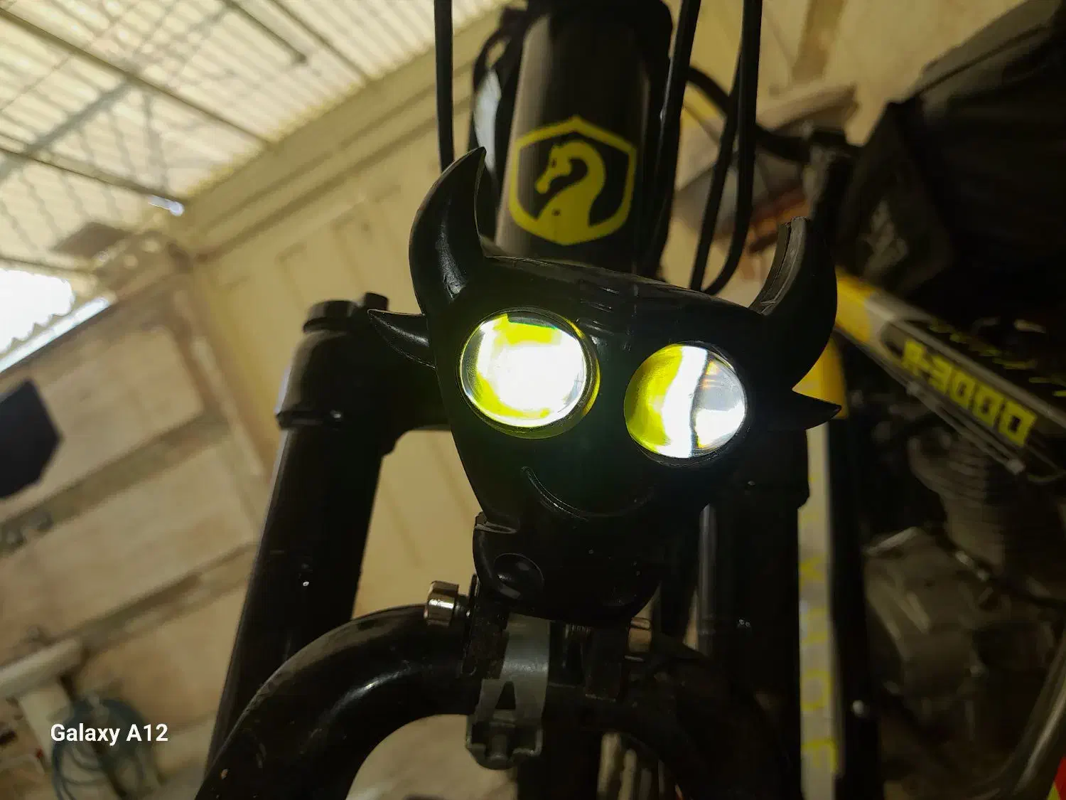 باتری و چراغ|قطعات یدکی و لوازم جانبی|خمینی‌شهر, |دیوار