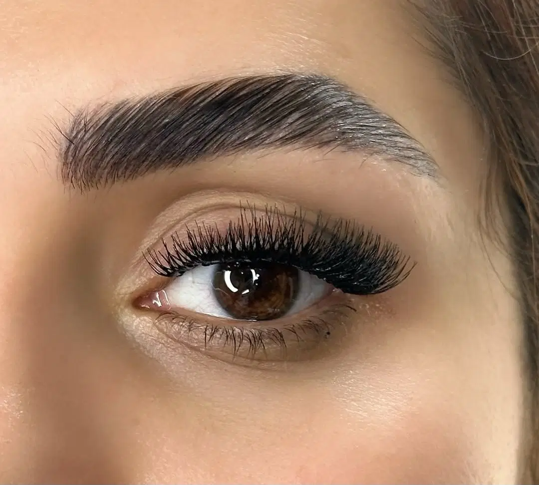 تخفیف ویژه عیدانه  کاشت  مژه|خدمات آرایشگری و زیبایی|قم, بنیاد|دیوار