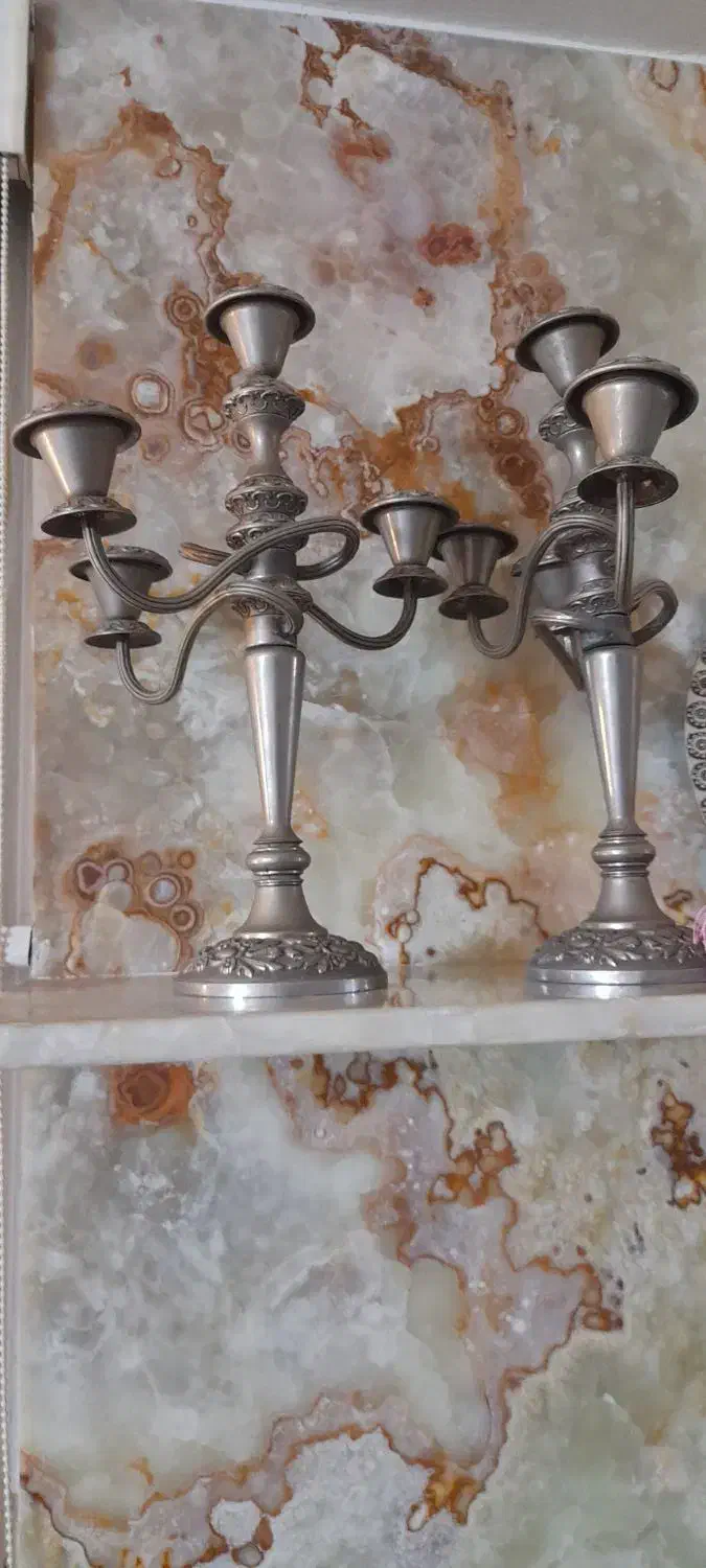 ۲ عدد شمعدانی قدیمی و یک تلویزیون ال سی دی ۴۰ اسنچ|تلویزیون و پروژکتور|ری, سیزده آبان|دیوار