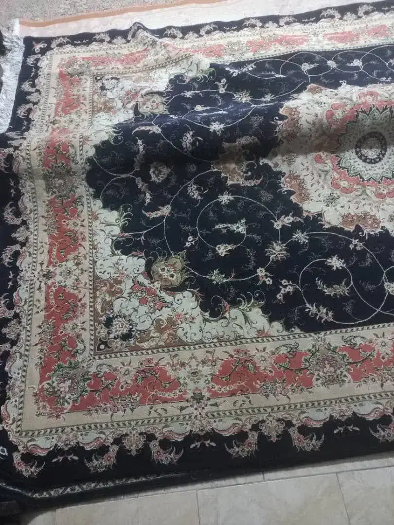 فرش سورمه ای ۷۰۰ شانه ۹ ۱۲ متری جفت درحد|فرش|یزد, |دیوار