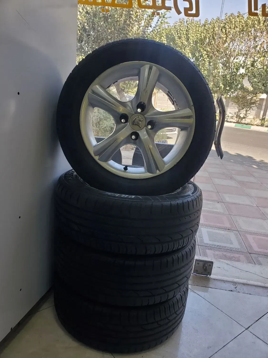 رینگ و لاستیک اسپرت سایز ۱۶ در حد نو|قطعات یدکی و لوازم جانبی|کرج, مجتمع صنفی صنعتی|دیوار