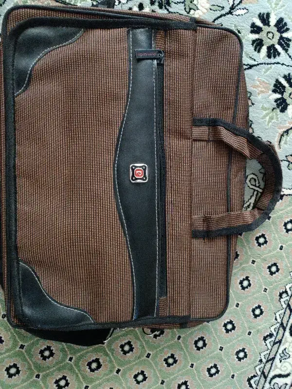 کیف برزنتی جنس عالی|کیف، کفش، کمربند|یزد, |دیوار