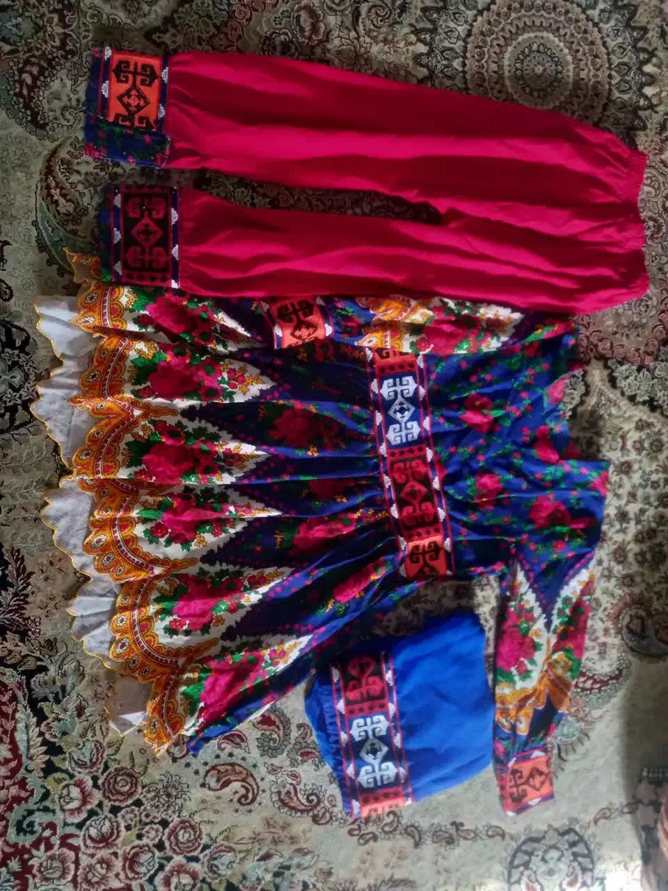 دو دست لباس محلی بچه گانه|لباس|قم, نیروگاه|دیوار