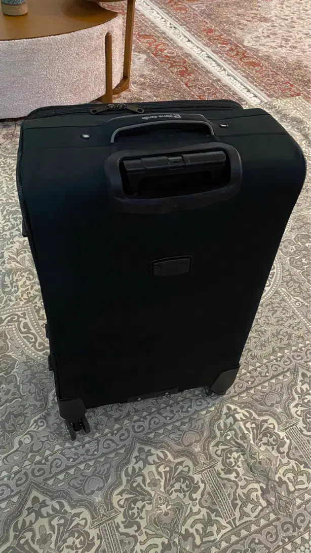 چمدان مسافرتی سایز بزرگ|کیف، کفش، کمربند|اندیشه, اندیشه فاز ۳|دیوار