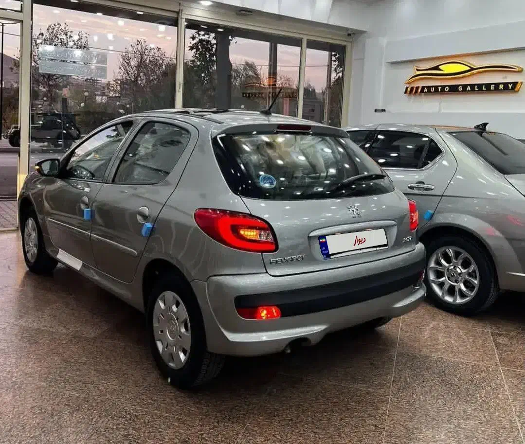 ۲۰۷ دنده سقف شیشه ای تیتانیوم|خودرو سواری و وانت|مهاباد (آذربایجان غربی), |دیوار