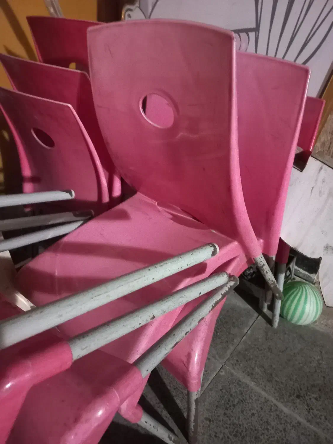 صندلی سالم کارکرده|صندلی و نیمکت|ساری, |دیوار