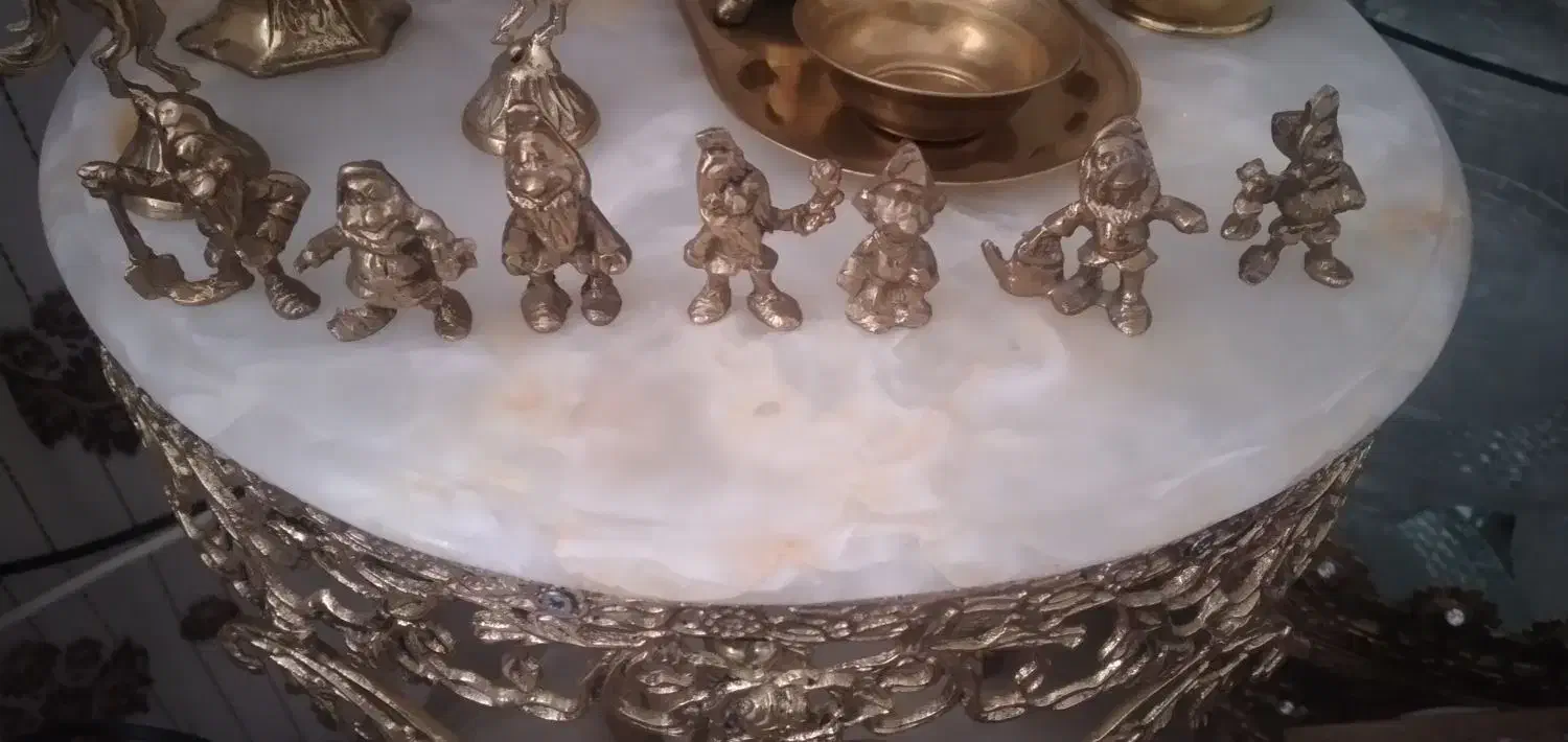 میز سماوربرنجی وتلفن|کلکسیون اشیاء عتیقه|خمین, |دیوار