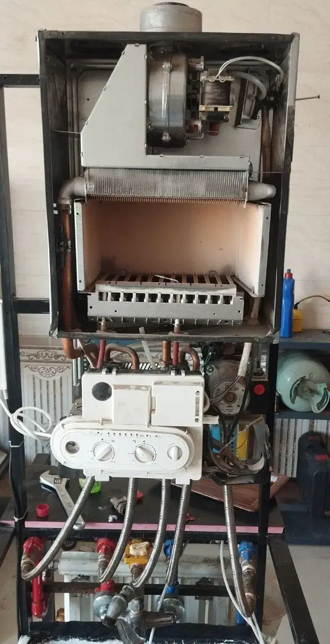 تعمیر و سرویس انواع پکیج ،آبگرمکن دیواری وکولرگازی|خدمات پیشه و مهارت|بناب, |دیوار