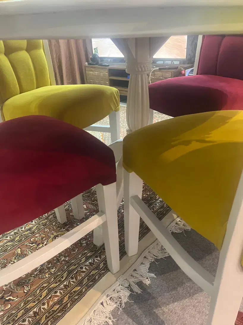 فروش فوری میز نهار خوری به دلیل کمبود جا|میز و صندلی غذاخوری|فولادشهر, C2|دیوار