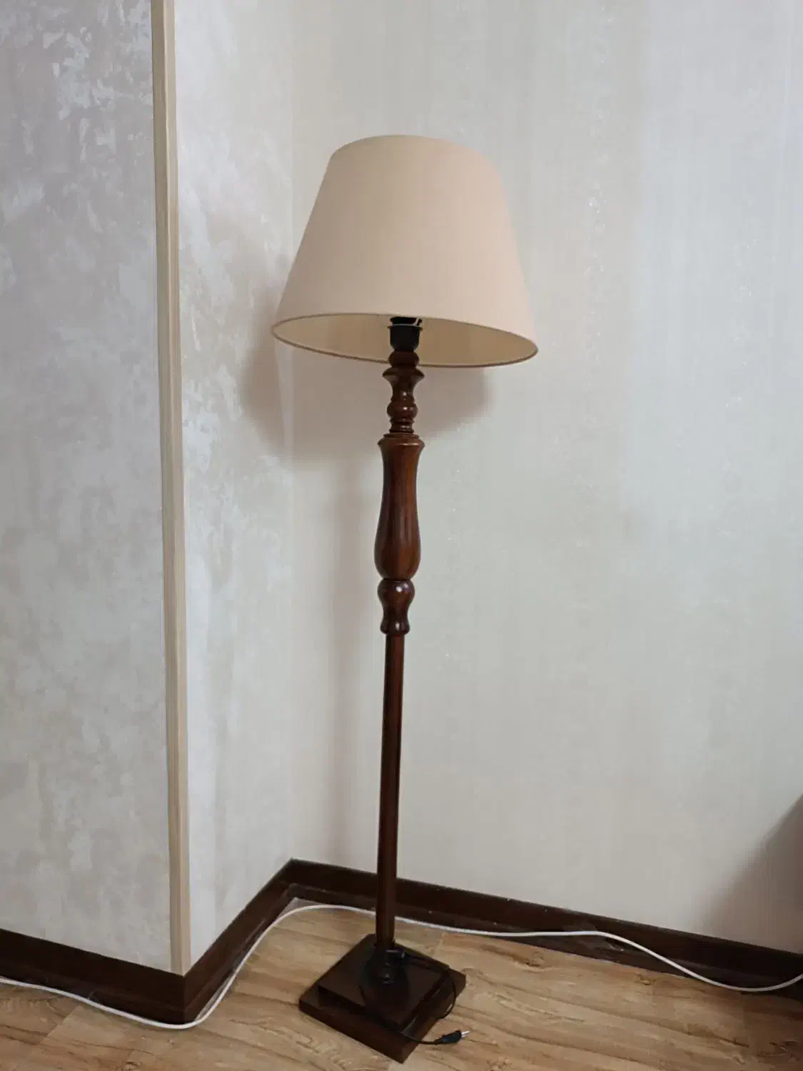 آباژور|چراغ خواب و آباژور|نهاوند, |دیوار