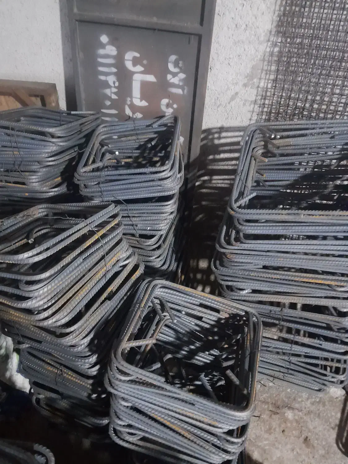 خاموت آماده اضافه آمده ۲۲در۲۲.       ۲۷در۲۲|مصالح و تجهیزات ساختمان|رشت, حومه رشت|دیوار