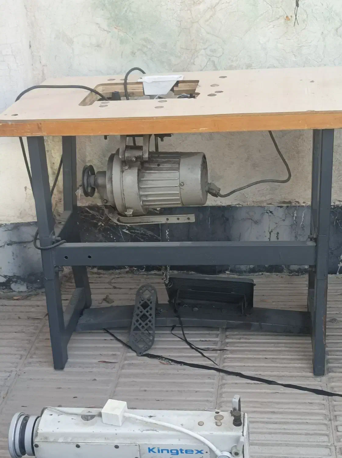 چرخ خیاطی فروش فوری|چرخ خیاطی و ریسندگی|شیراز, بازار|دیوار