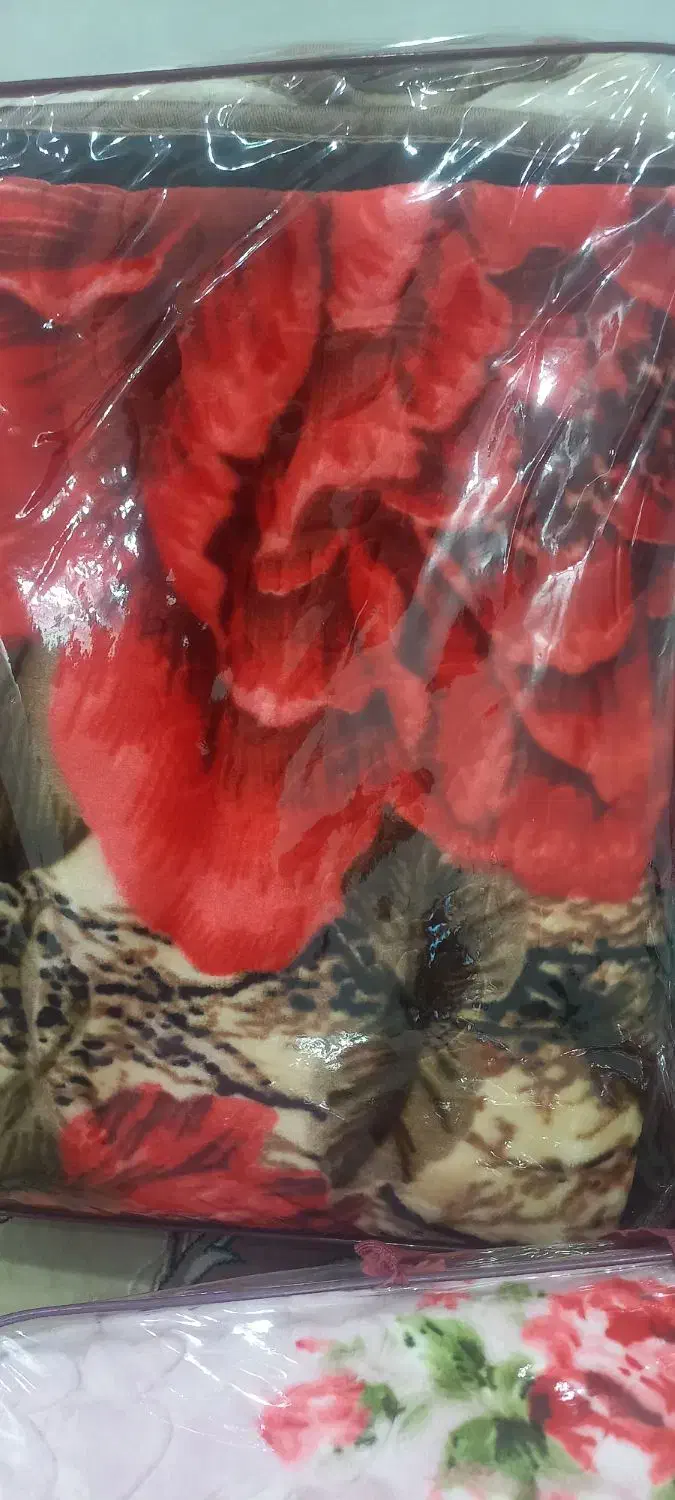 بعلت تغییر شغل فروش زیر قیمت بازار|رختخواب، بالش، پتو|خرم‌آباد, |دیوار