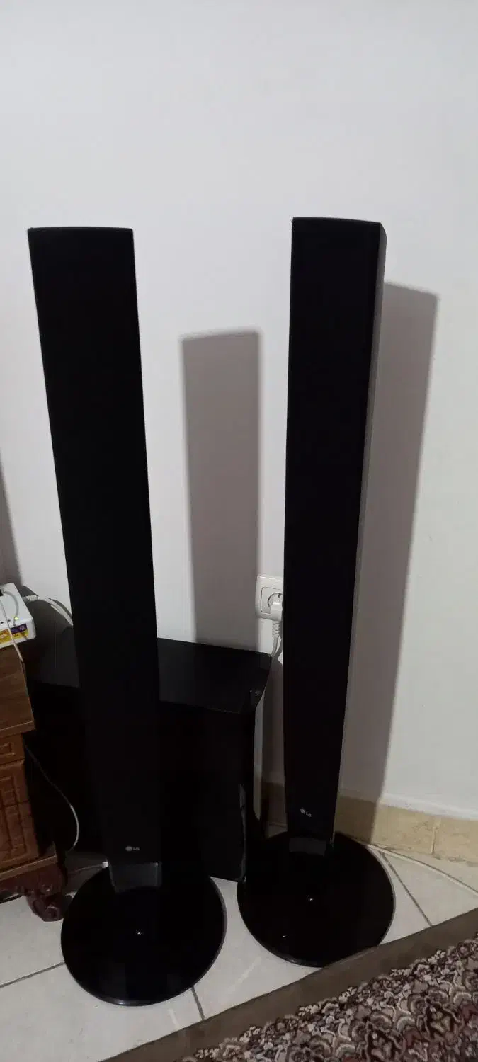 لوازم صوتی|سیستم صوتی خانگی|رباط‌کریم, رباط‌کریم|دیوار