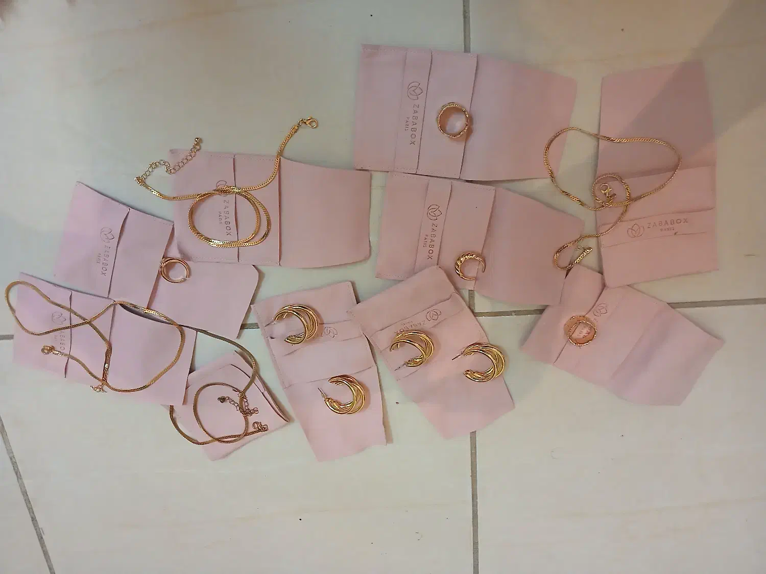 بدلیجات|بدلیجات|شیراز, حومه شیراز|دیوار