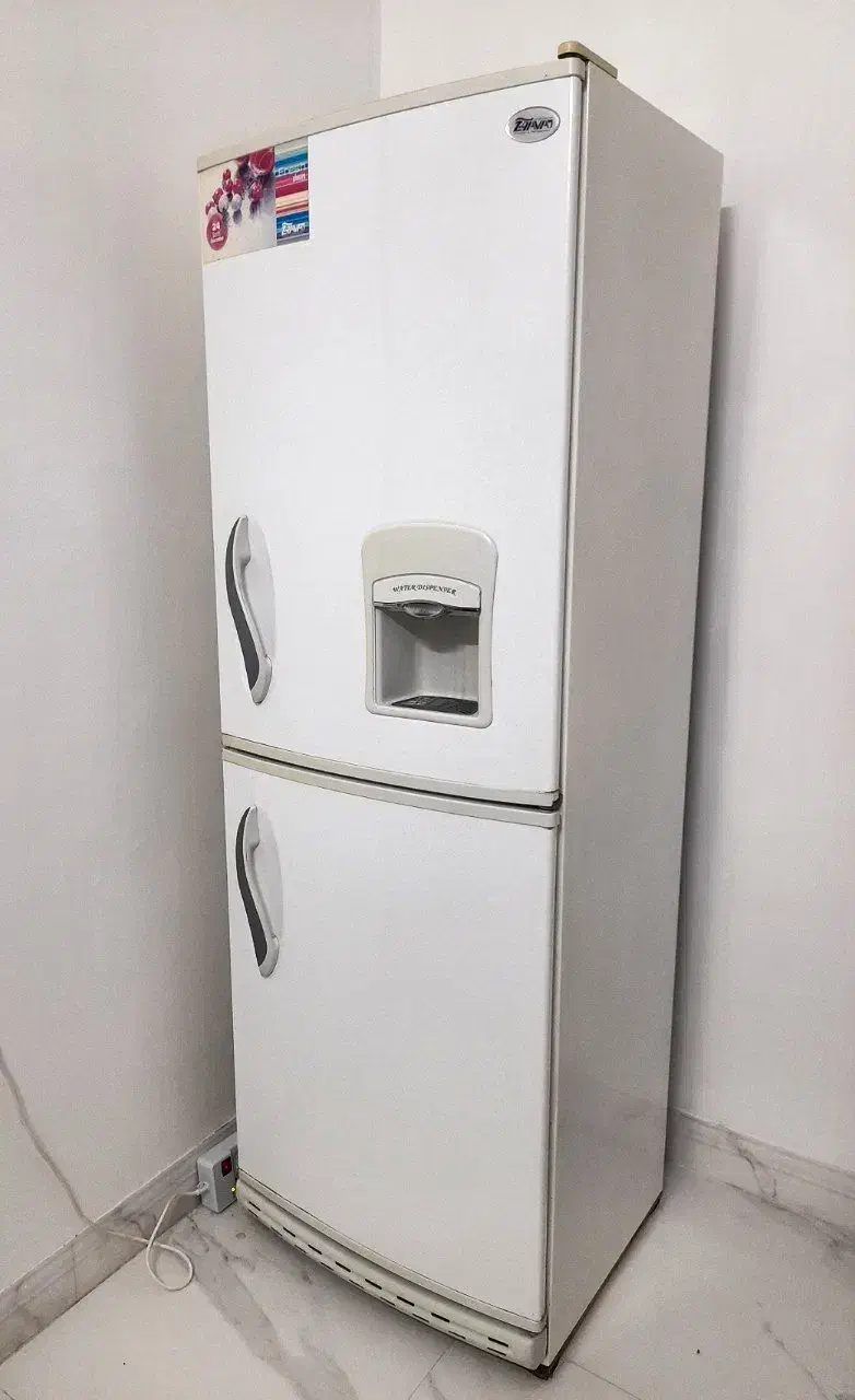 یخچال فریزر  سالم و در حال کار|یخچال و فریزر|جوین, |دیوار