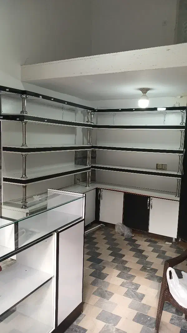 فروش قفسه وویترین لباس|فروشگاه و مغازه|سورک, |دیوار