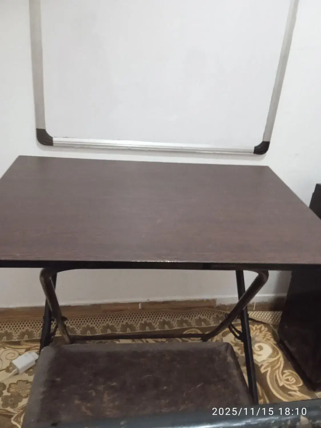 میز تحریرتاشو|میز تحریر و کامپیوتر|شهریار, شهرک وائین|دیوار