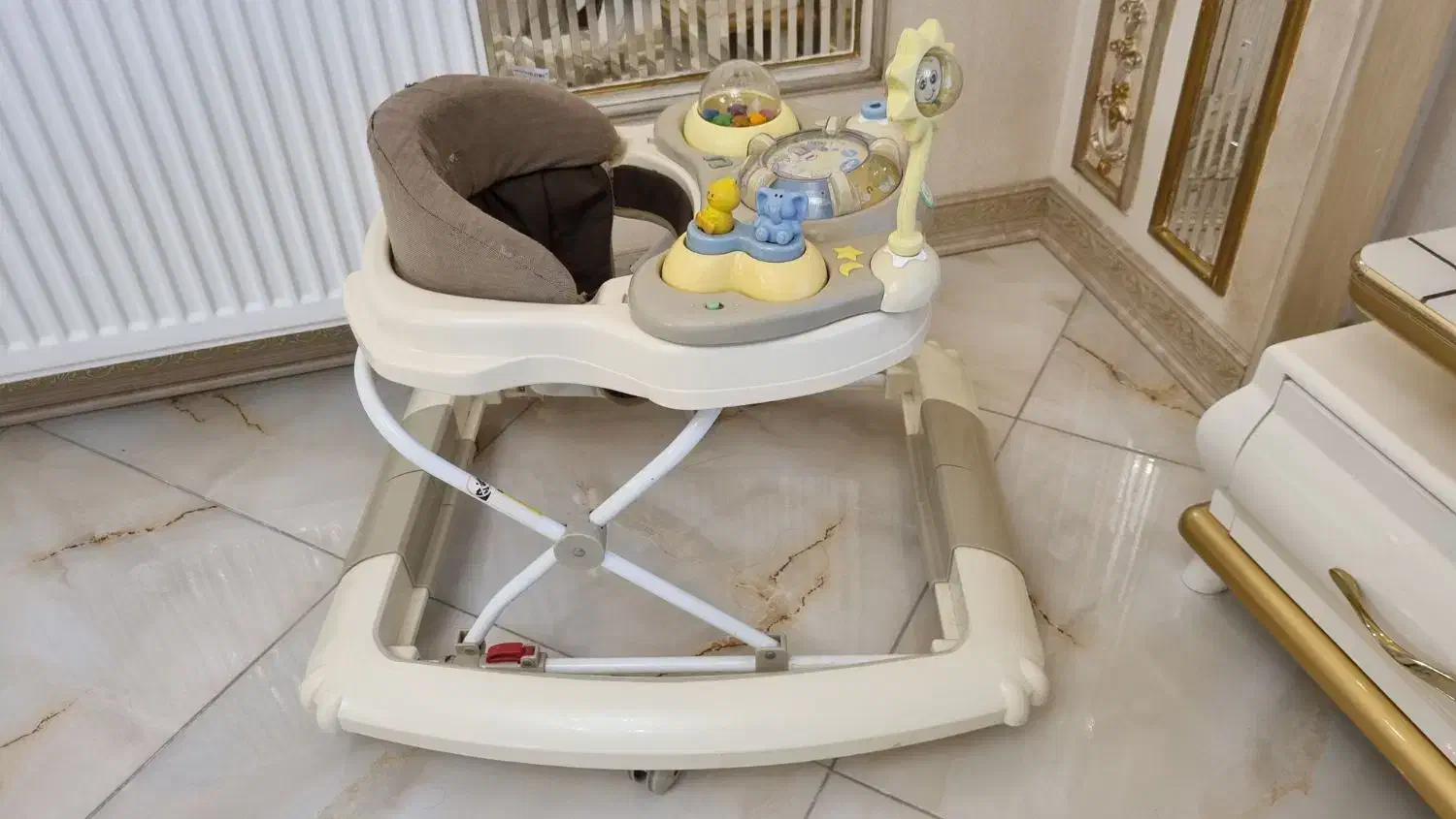 روروک|کالسکه و لوازم جانبی|اسلام‌شهر, شهرک واوان|دیوار