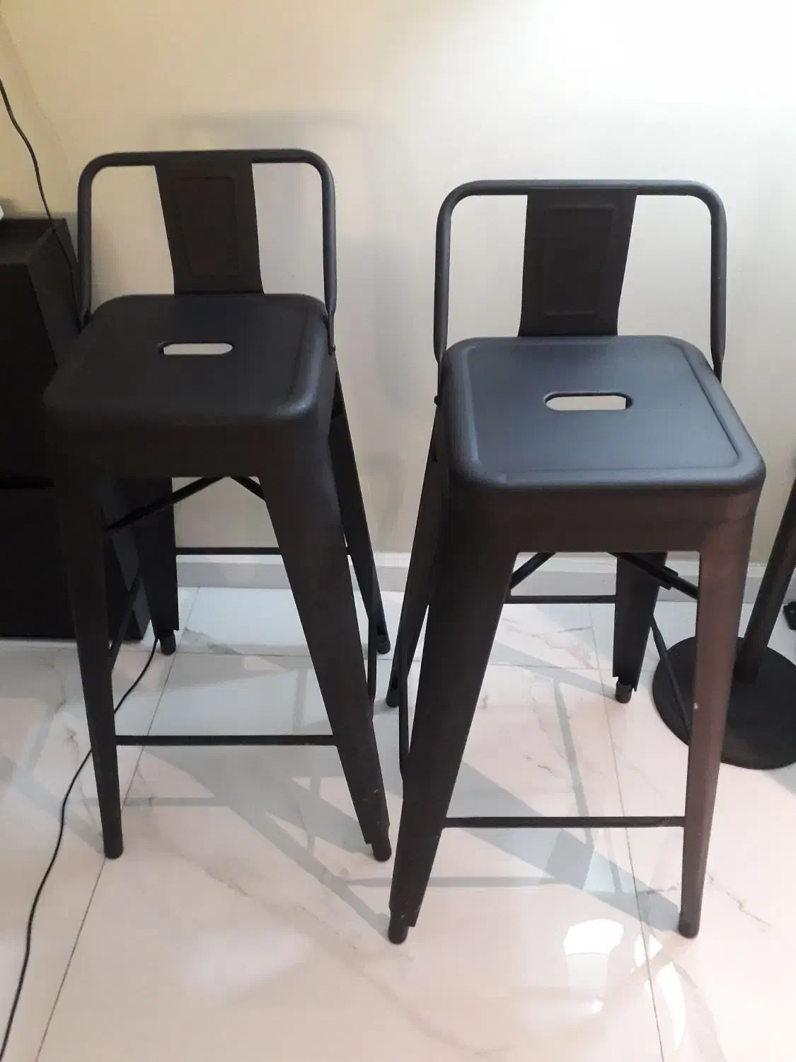 دو (۲) عدد صندلی کانتر فلزی مشکی مات|میز و صندلی غذاخوری|تهران, شهرک آزمایش|دیوار