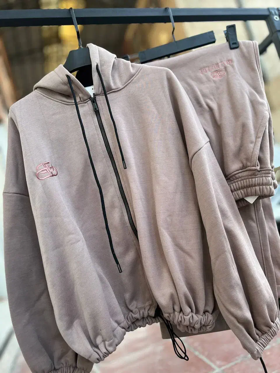 پوشاک|لباس|یزد, |دیوار