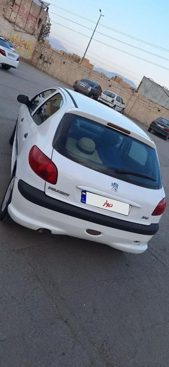 206تیپ 2|خودرو سواری و وانت|چهارباغ, |دیوار